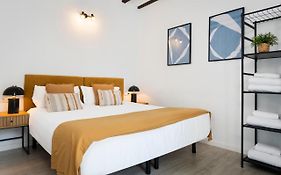 Correduria Suites Apartments